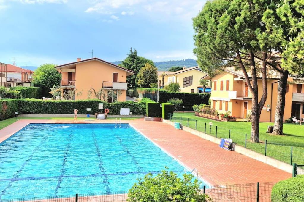 Europa Pool Apartment Bardolino Eksteriør bilde